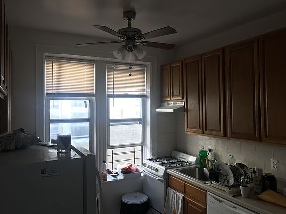 3rd image of 2263 26th St #3A