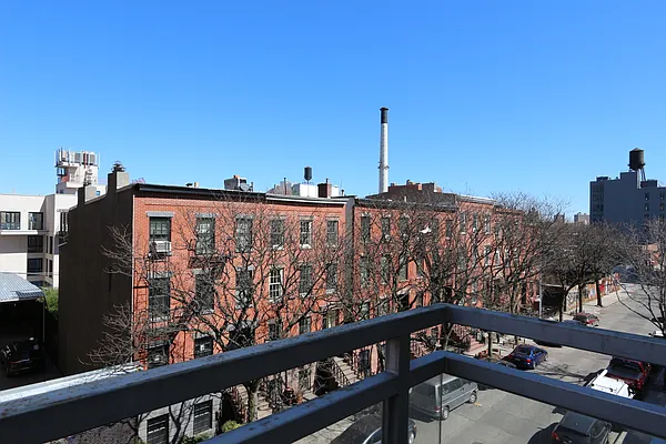 Rented by Luxus Manhattan Realty | media 5
