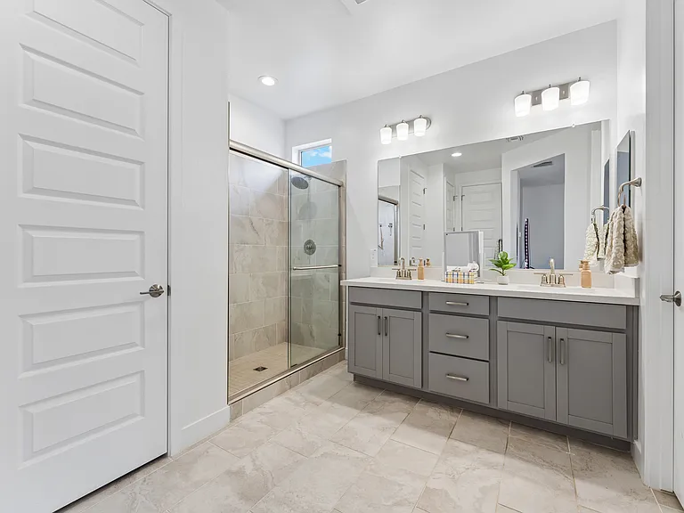 16777 W Poinsettia Dr — Photo 12