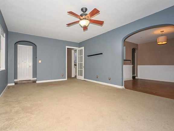 4th image of 1058 Burns Ave