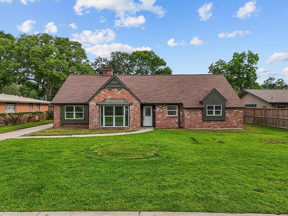 1st image of 110 Harborcrest Drive