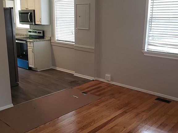 2nd image of 1449 Garden Dr