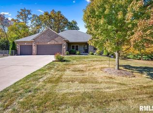 10915 N Fox Meadow Dr, Brimfield, IL 61517