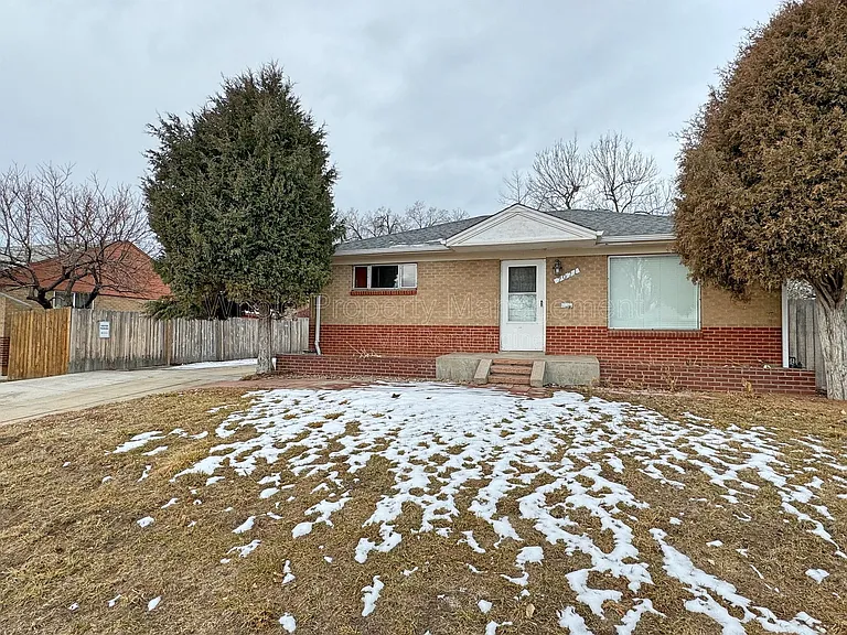 7071 Ruth Way — Photo 2