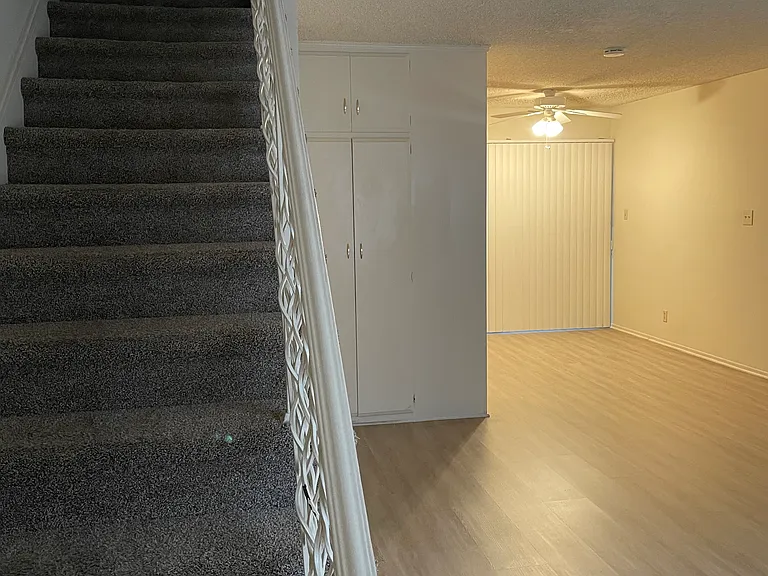 1161 Linden Ave #1 — Photo 3