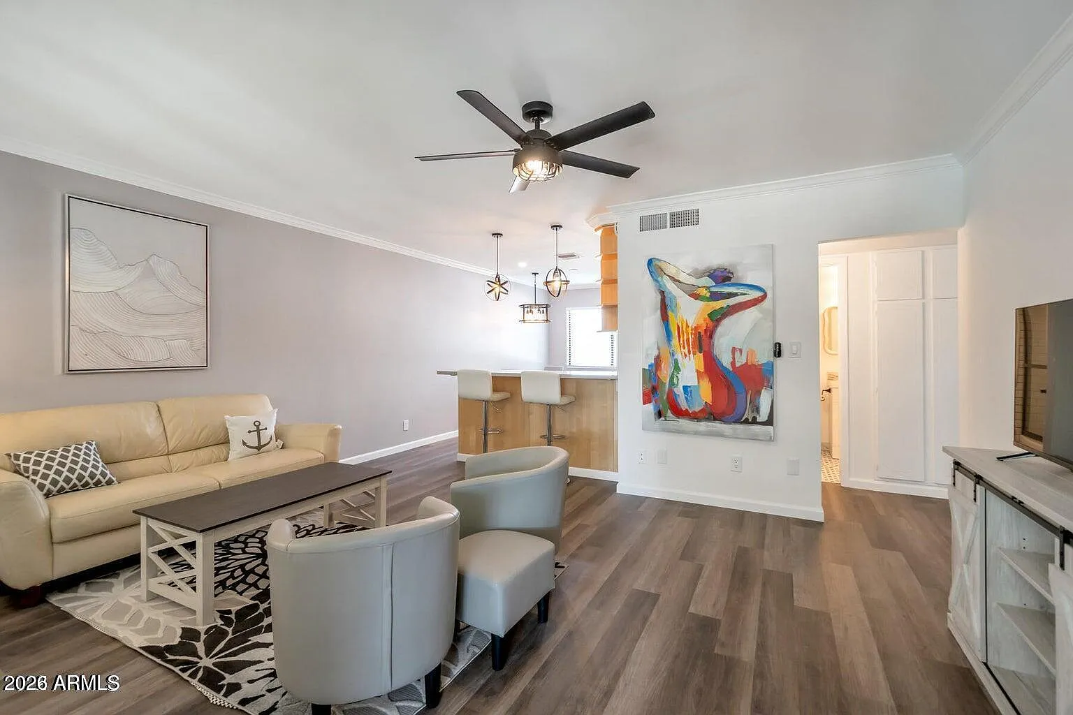 2 bed, 2.0 bath, 900 sqft, $2,200 — Photo 1