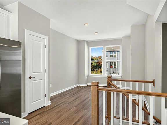 5th image of 8931 Queensferry Rd