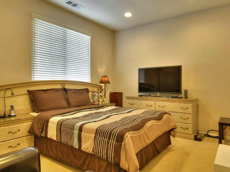 1027 Aquamarine Ter — Photo 12