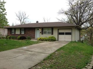 7800 NE 53rd St, Kansas City, MO 64119