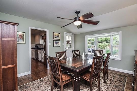 5th image of 268 Scofield Dr