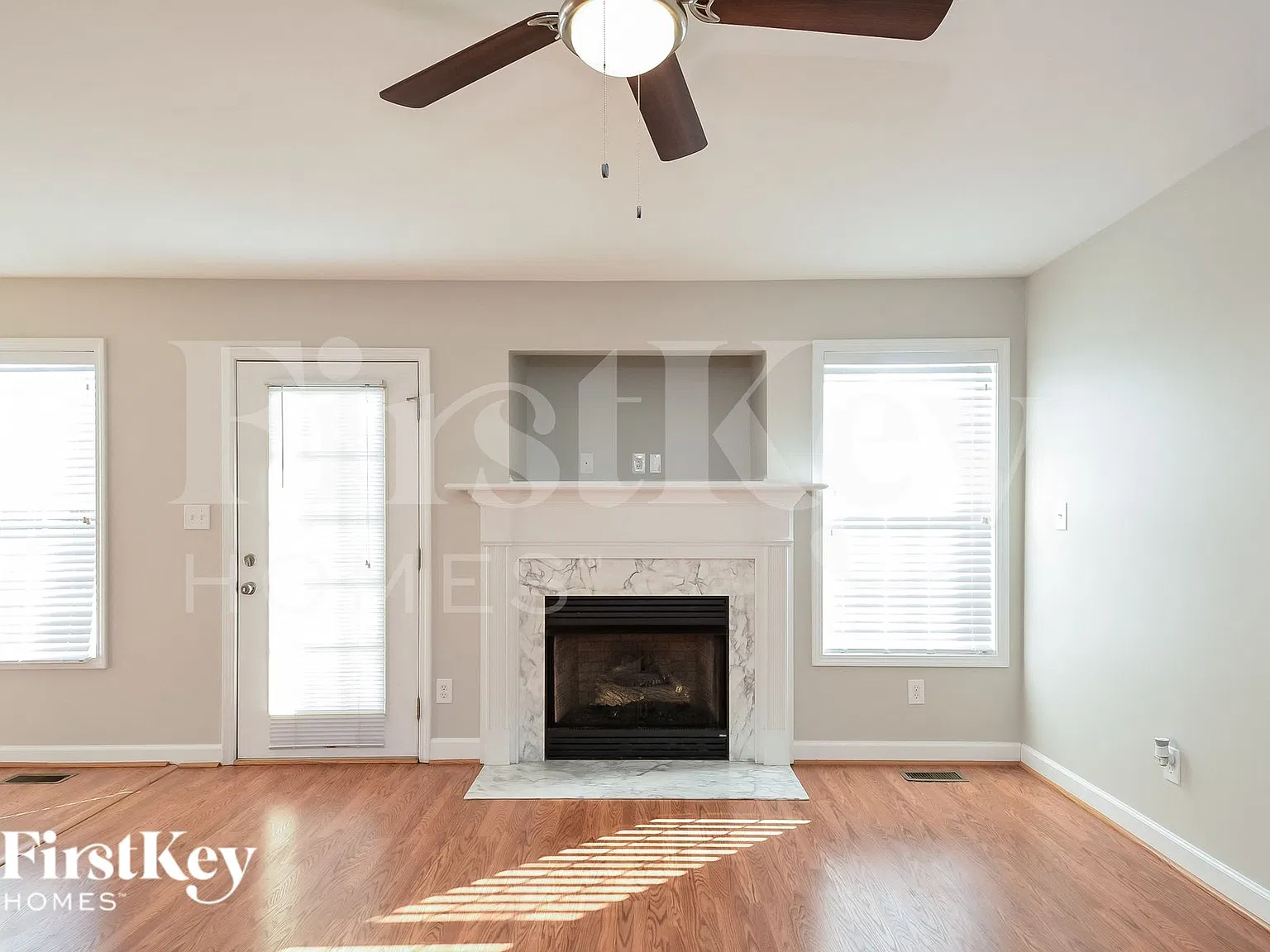 3 bed, 2.0 bath, 1335 sqft, $1,990 — Photo 3
