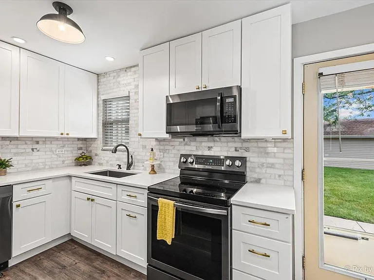 415 Verde Dr — Photo 3