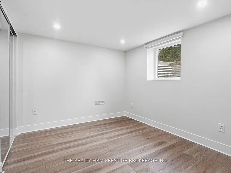 612 Fox Mill Pl #LOWER — Photo 10