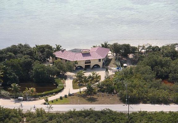 2nd image of 1619 Long Beach Rd