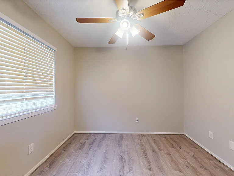 2331 Barrington Place Dr — Photo 29