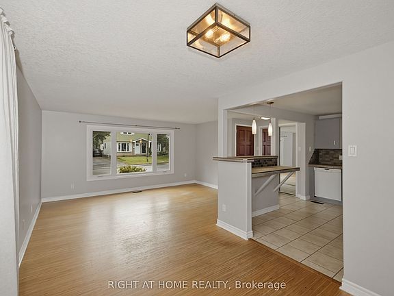 3rd image of 197 Pinedale Dr