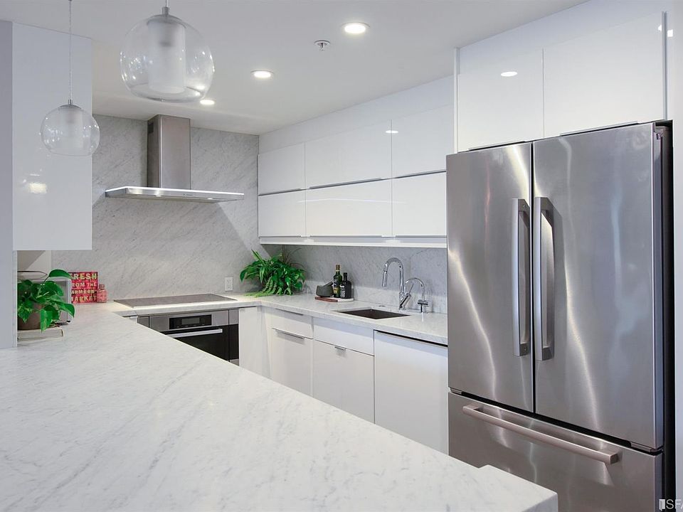 1st image of 88 King St Unit 510