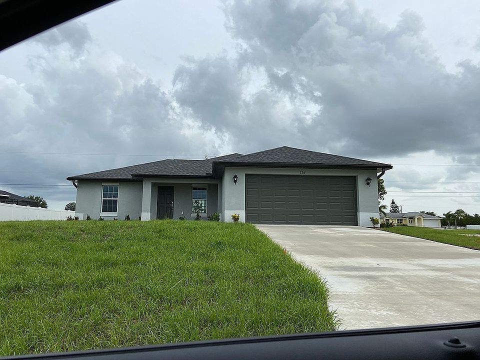 1st image of 526 NW 11th Ter