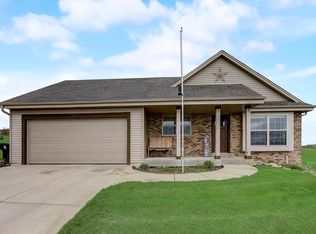 437 Conservancy Dr, Johnson Creek, WI 53038