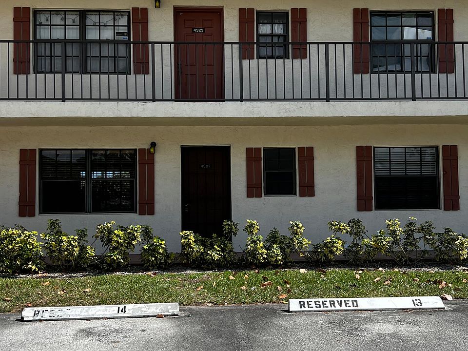 1st image of 4307 Oak Terrace Dr