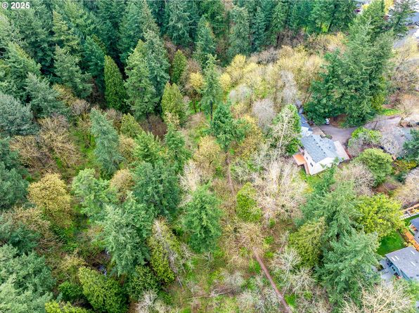 4216 SW Brugger St, Portland, OR 97219