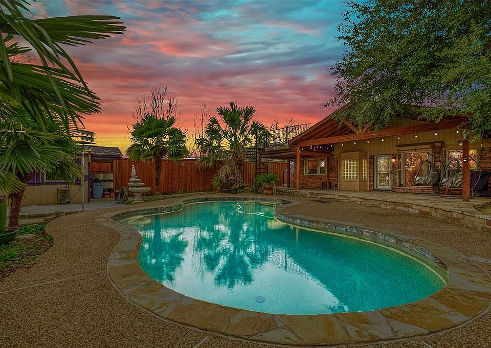 1st image of 1605 Live Oak Dr