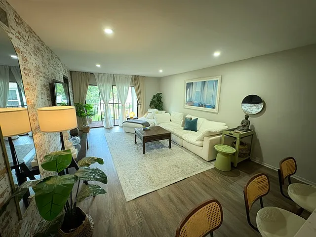 2 bed, 975 sqft, $2,650 — Photo 2
