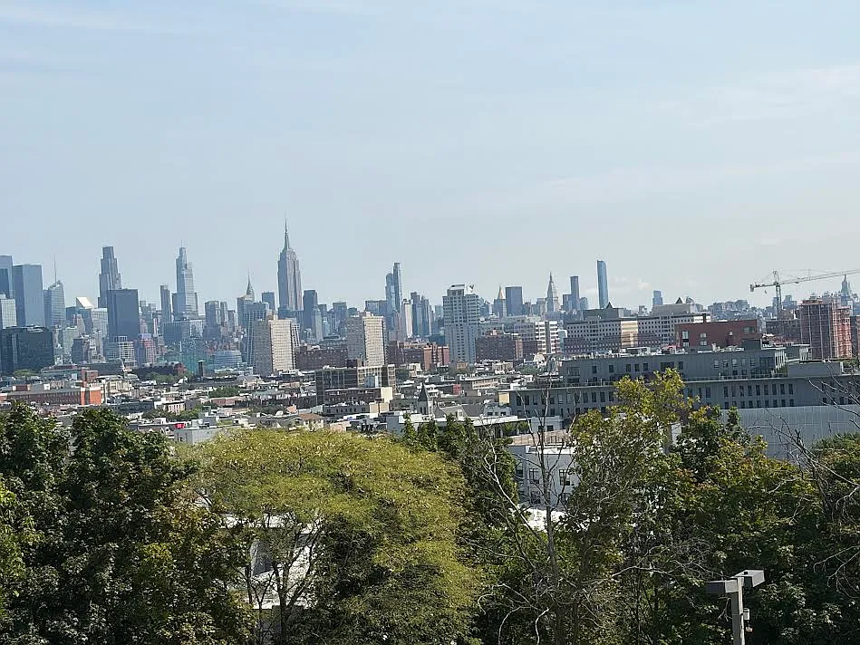 240 Palisade Ave #3