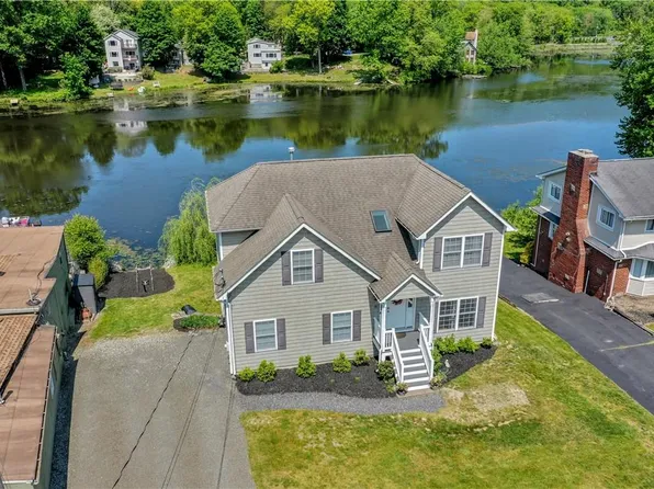 15 Shore Drive, Greenwood Lake, NY 10925