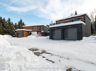 649 Skyhills Rd, Huntsville, ON P1H2N5