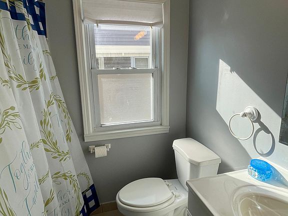 4th image of 22943 California St
