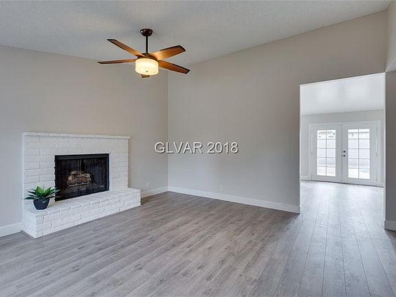 4th image of 1433 Elaine Dr