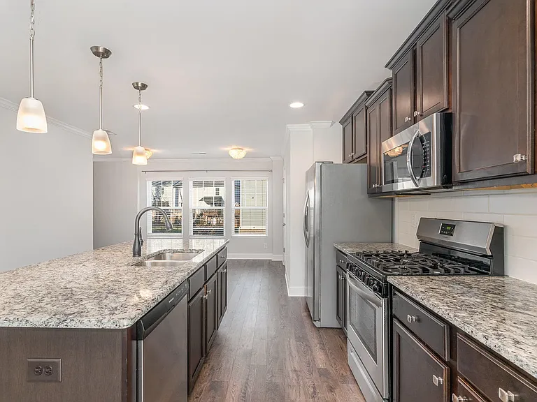 620 Parkington Ln — Photo 28