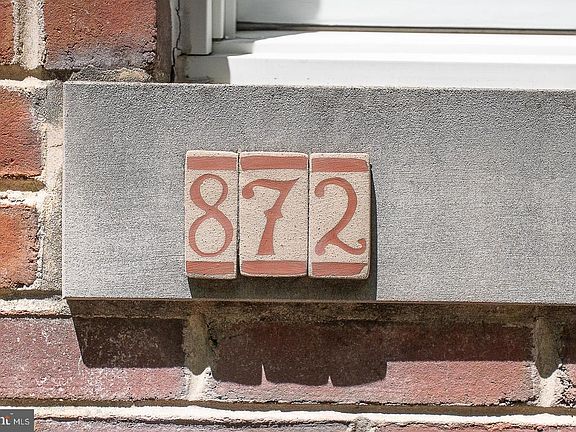 2nd image of 872 N Lecount St