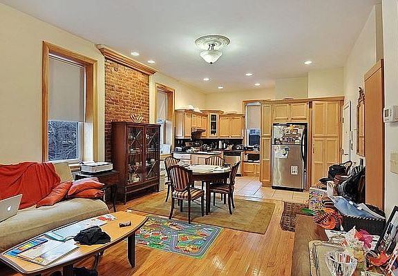 3rd image of 192 W 9th St APT 3
