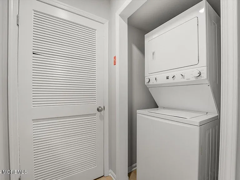 785 Banyan Ct — Photo 11