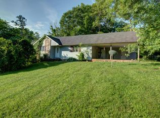 6025 Maloneyville Rd, Corryton, TN 37721