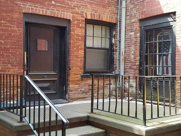 133 Gibbs St — Photo 8