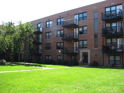 5230 N Campbell Ave APT 2B, Chicago, IL, 60625