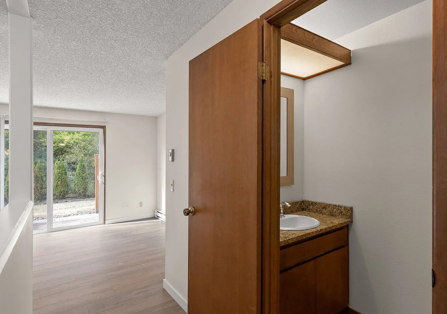 Recently Updated 2 Bedroom & 1 .5 Bath Condo — Photo 4