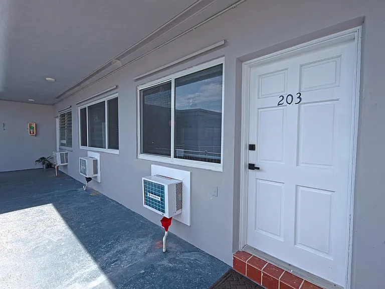 350 75th St #203 — Photo 3