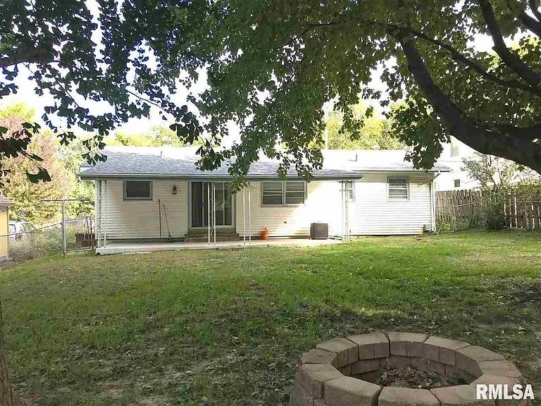 2536 Duggleby St — Photo 4