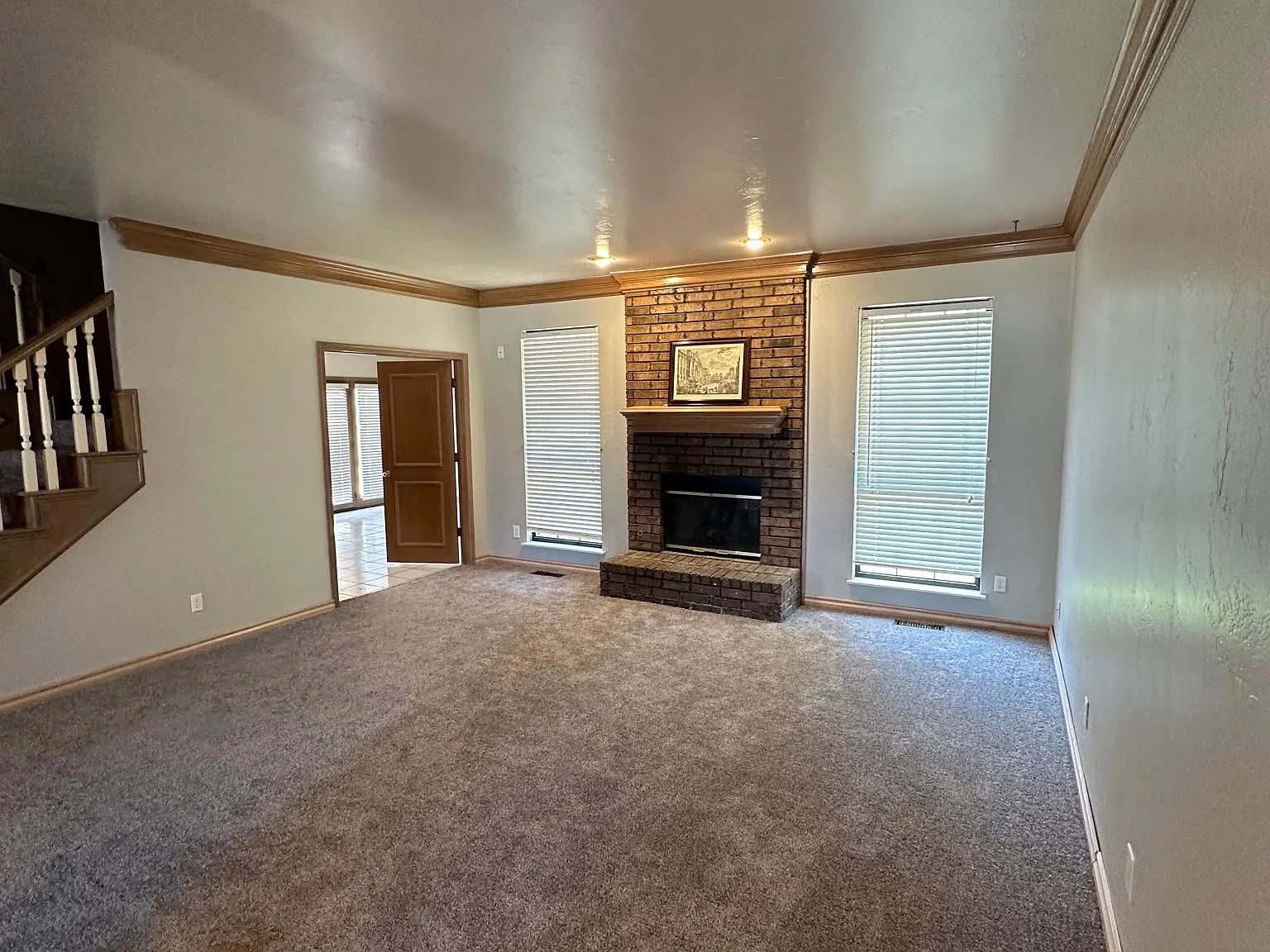 4 bed, 2.5 bath, 2250 sqft, $2,095 — Photo 3