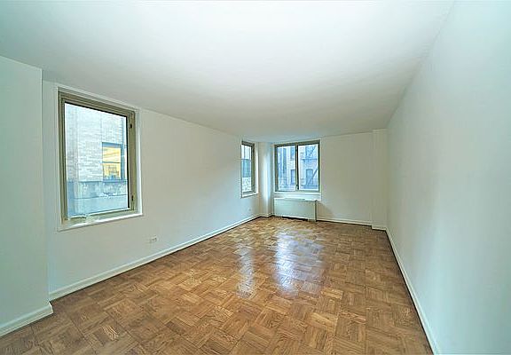 4th image of 125 E 87th St APT 3A