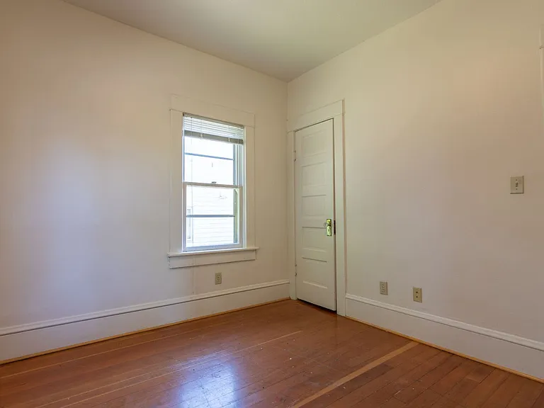5534 N Missouri Ave — Photo 9
