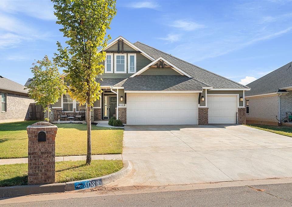 1st image of 808 Parsons Dr