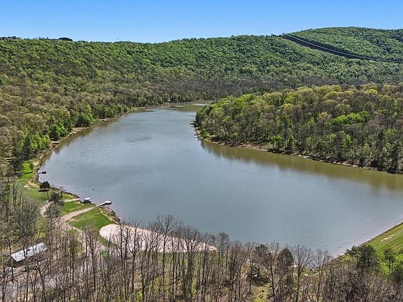 2nd image of 839 Lake Ferndale Dr