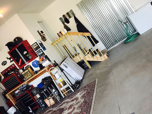 Finished Garage with Heater!