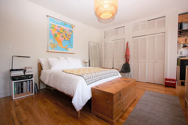 Rented by R New York | media 11