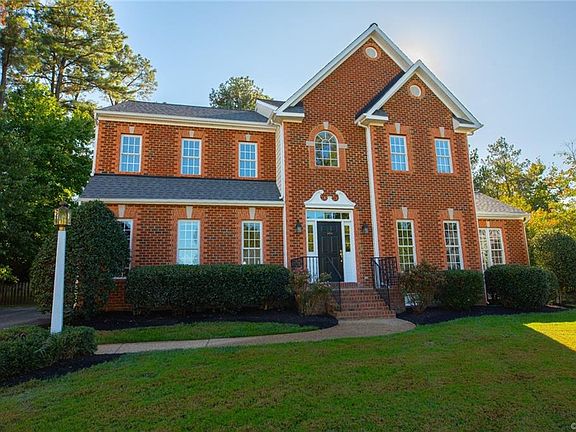 3rd image of 11413 Maple Hill Pl